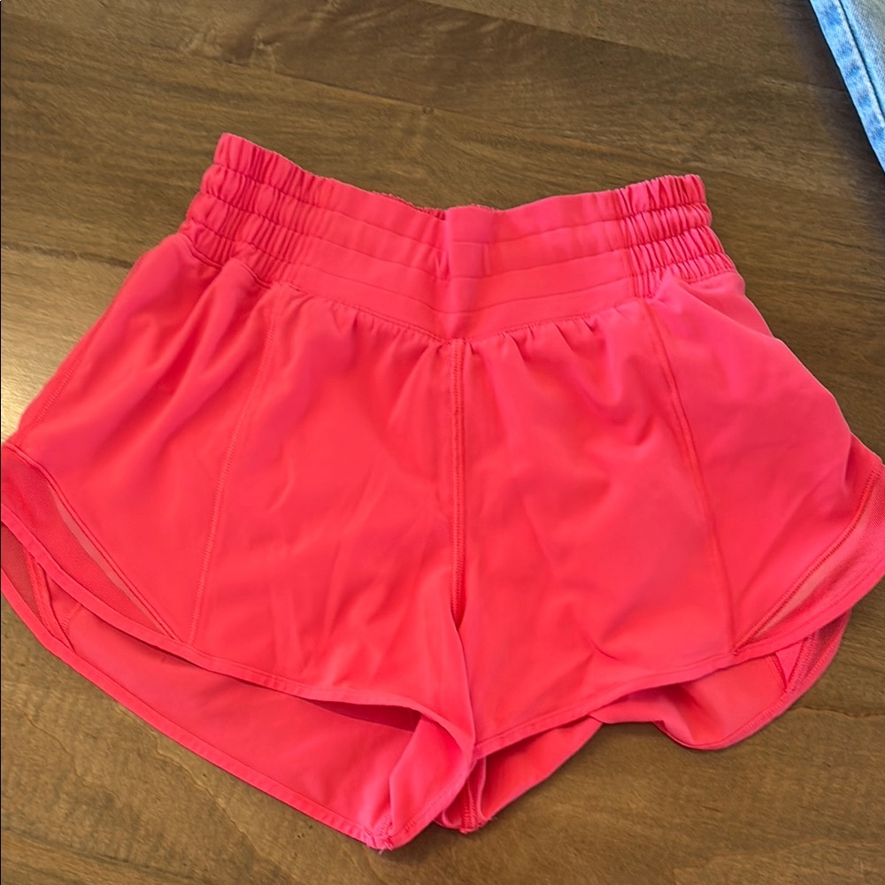Lululemon Athletica Coral Athletic 2.5 Hotty Hot Shorts